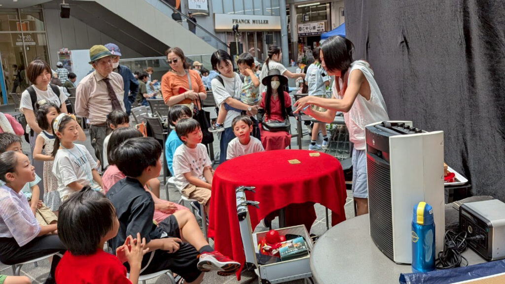 93f4cafd940a564b9a6fe1fa9b7f6929 - 出張マジックショー