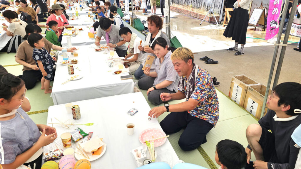 暮匠の住宅展示会で実感!アットホームな10周年感謝祭レポート【富山県砺波市】 5 マジシャンコンプレッサーが暮匠オーナー様感謝祭でマジックショー