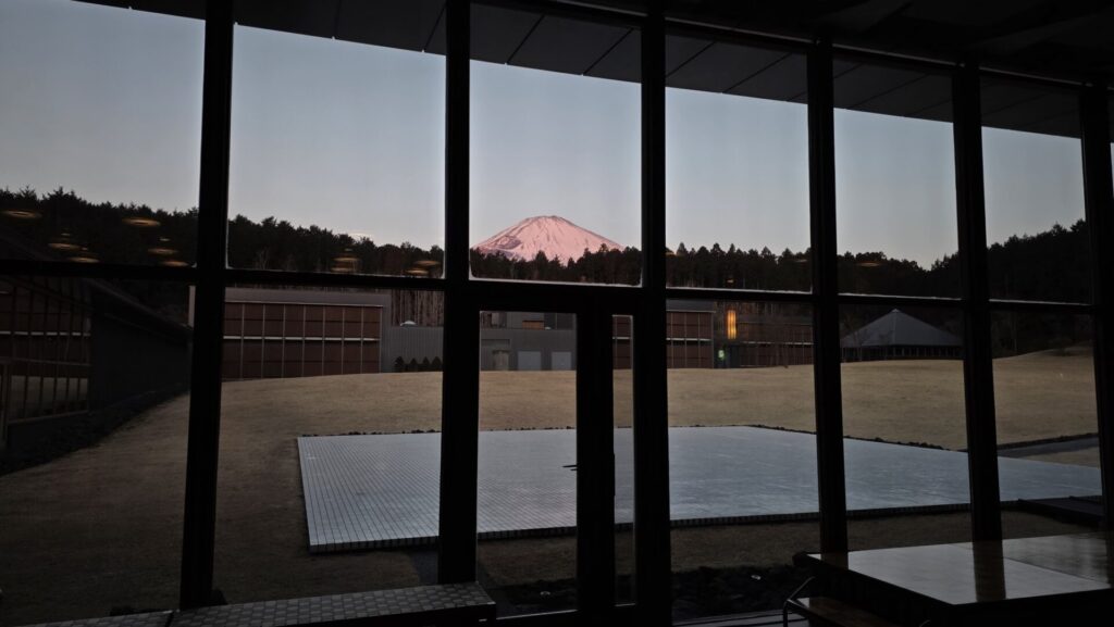 「芸は人なり」富士研で気づいた「余白」と「人間味」のはなし——マジシャンが自分と向き合い続ける理由 7 富士研 経営者セミナー