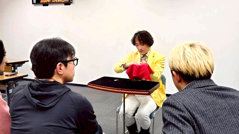 マジック研究会　マジシャンともやん