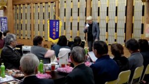 トランプ一つで、35分間たっぷりとお楽しみいただきました。